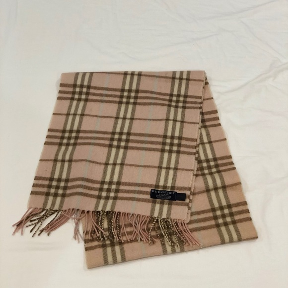 Burberry Classic 100% Cashmere Scarf - Picture 2 of 7